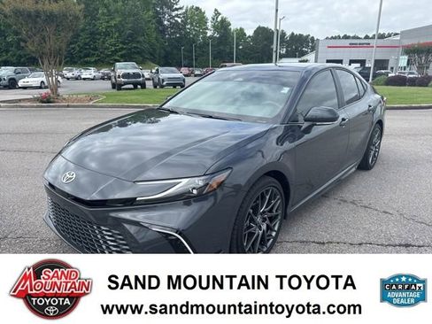 Used 2025 Toyota Camry XSE FWD image 7
