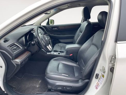 Used 2016 Subaru Outback 2.5i Limited AWD/4WD image 9