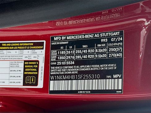 Used 2025 Mercedes-Benz GLC 300 4MATIC image 35