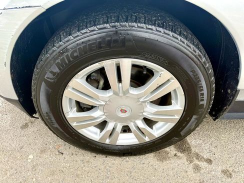 Used 2011 Cadillac SRX Luxury image 10