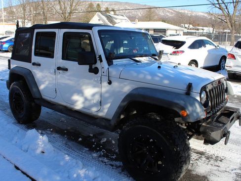 Used 2012 Jeep Wrangler Unlimited Sport image 5