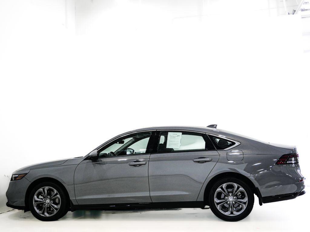 Used 2025 Honda Accord EX-L image 6