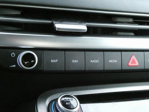 Used 2024 Hyundai Palisade Calligraphy image 20