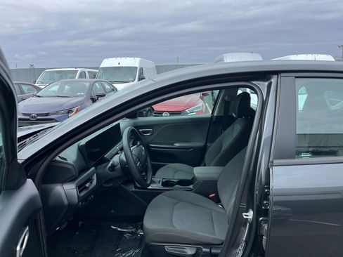 Used 2025 Kia K4 LXS image 27