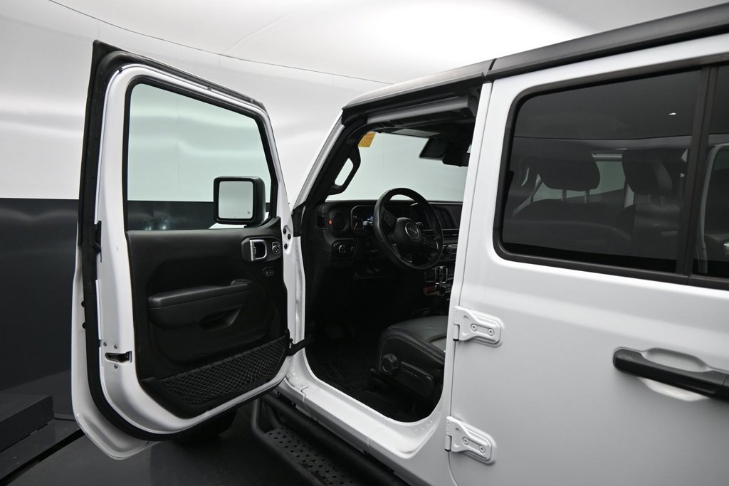 Used 2024 Jeep Gladiator Mojave AWD/4WD image 15