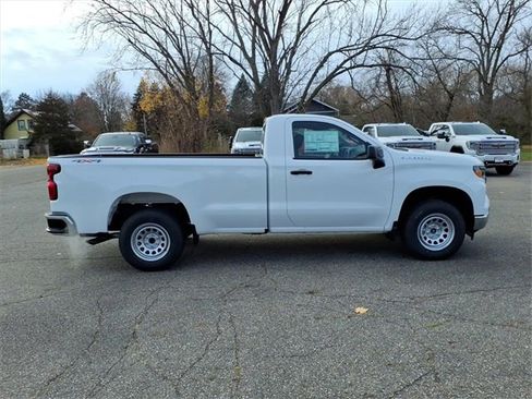 New 2026 Chevrolet Silverado 1500 W/T image 2