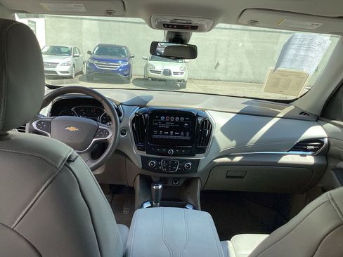 Used 2018 Chevrolet Traverse LT w/ LPO, Floor Liner Package AWD/4WD image 38