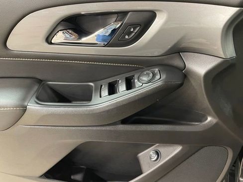 Certified 2021 Chevrolet Traverse LT image 10