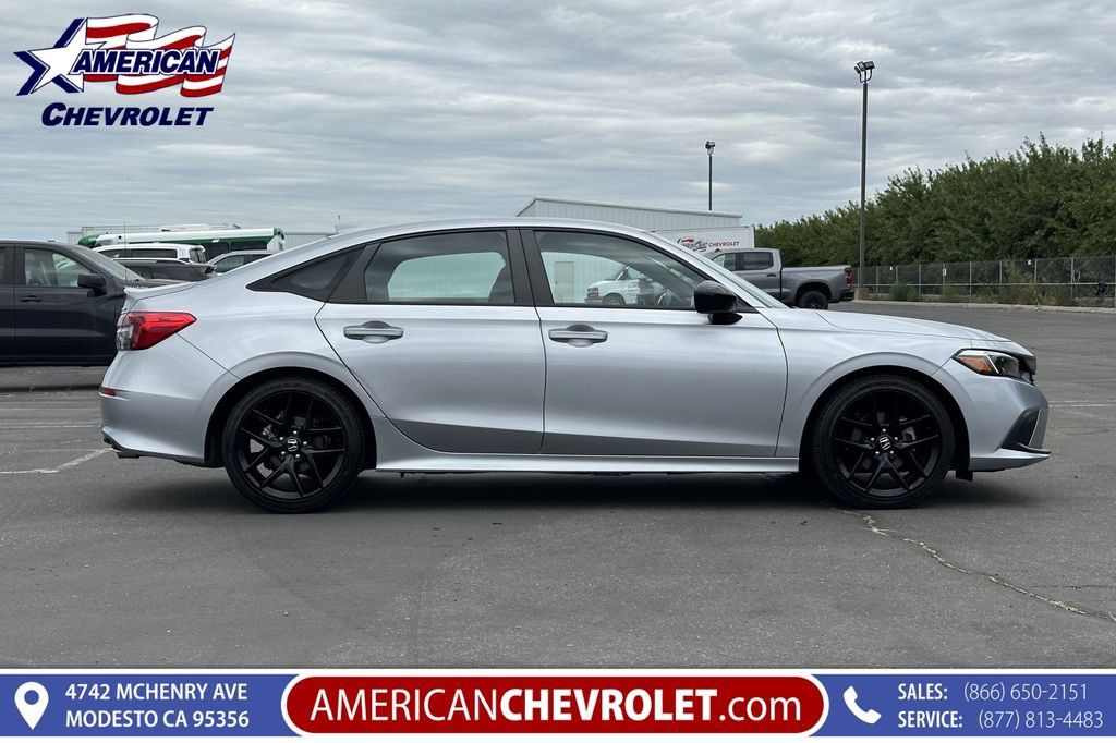 Used 2024 Honda Civic Sport image 3