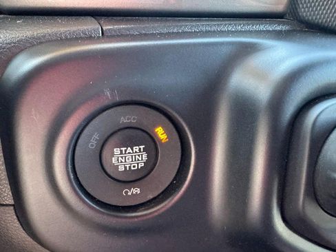 Used 2022 Jeep Wrangler Unlimited Sahara w/ Cold Weather Group AWD/4WD image 23