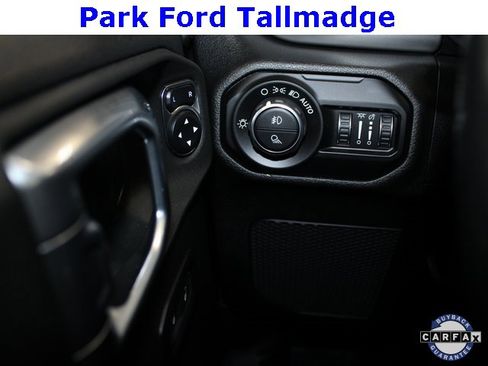 Used 2021 Jeep Gladiator Sport image 16