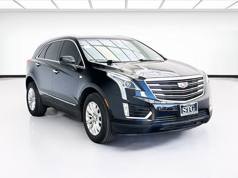 Used 2018 Cadillac XT5 FWD image 3