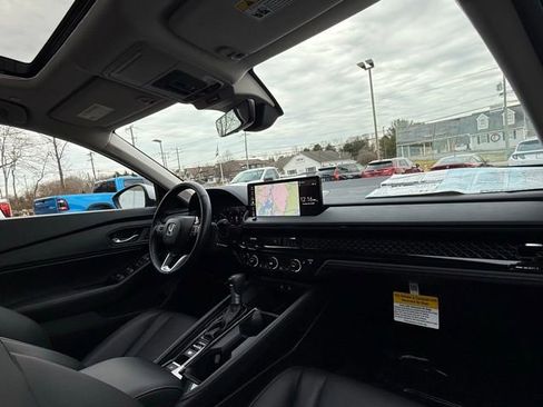 Used 2024 Honda Accord Touring image 23