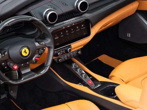 Used 2019 Ferrari Portofino RWD image 51