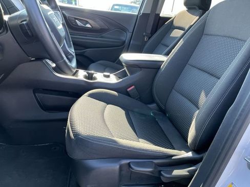 Used 2024 GMC Terrain SLE image 15