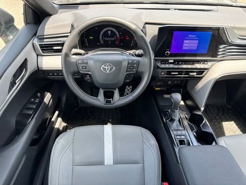 Used 2026 Toyota Camry SE w/ Convenience Package AWD/4WD image 5