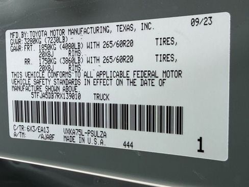 Used 2024 Toyota Tundra Limited w/ Power Package AWD/4WD image 33