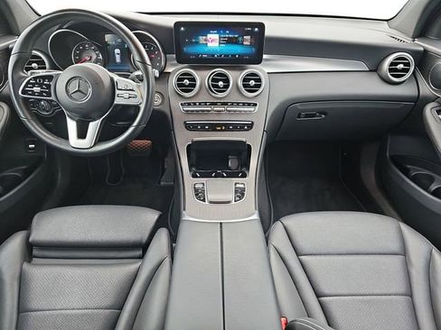 Used 2022 Mercedes-Benz GLC 300 image 9
