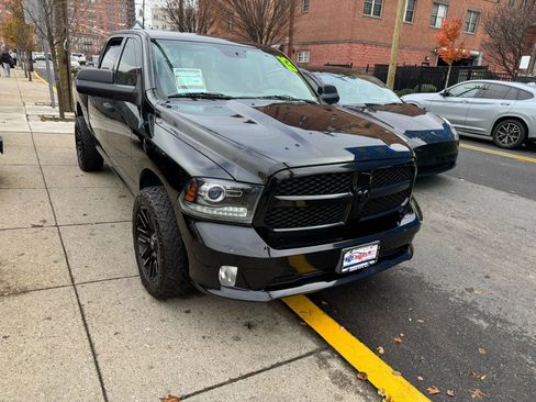 Used 2013 RAM 1500 Express image 2