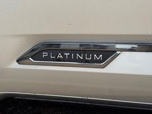 Used 2025 Toyota Tundra Platinum AWD/4WD image 8