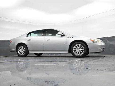 Used 2011 Buick Lucerne CXL w/ Driver Confidence Package image 31