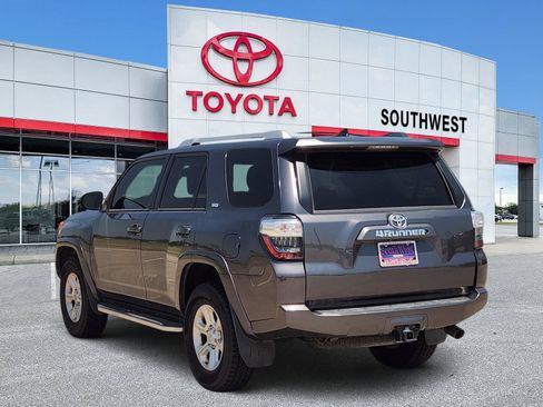 Used 2018 Toyota 4Runner SR5 Premium AWD/4WD image 4