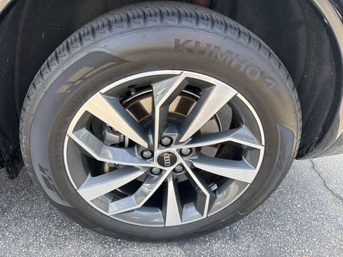 Used 2022 Audi Q5 2.0T Premium w/ Convenience Package image 30