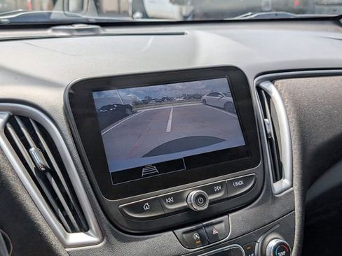 Used 2021 Chevrolet Malibu RS image 22