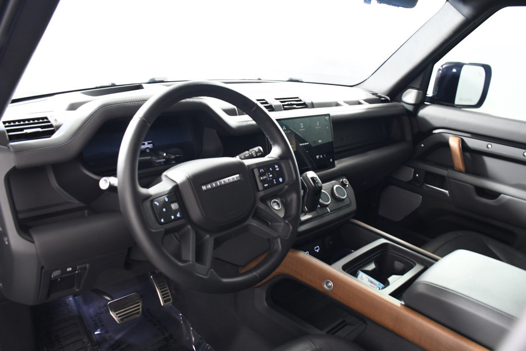 Used 2024 Land Rover Defender 130 X AWD/4WD image 12