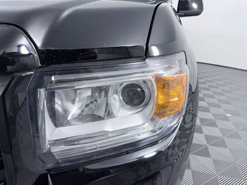 Used 2022 GMC Canyon Elevation image 25