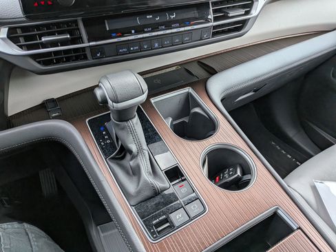 Certified 2023 Toyota Sienna XLE image 21