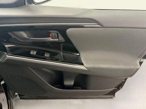 Used 2023 Subaru Solterra AWD image 33