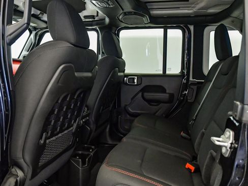 Used 2022 Jeep Wrangler Unlimited Rubicon image 22