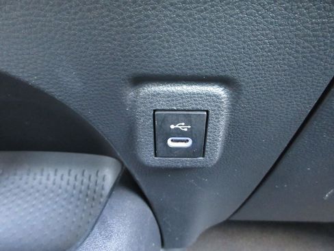 Used 2023 Toyota Corolla LE image 28