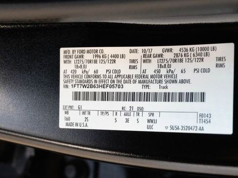Used 2017 Ford F250 XLT w/ XLT Premium Package AWD/4WD image 39
