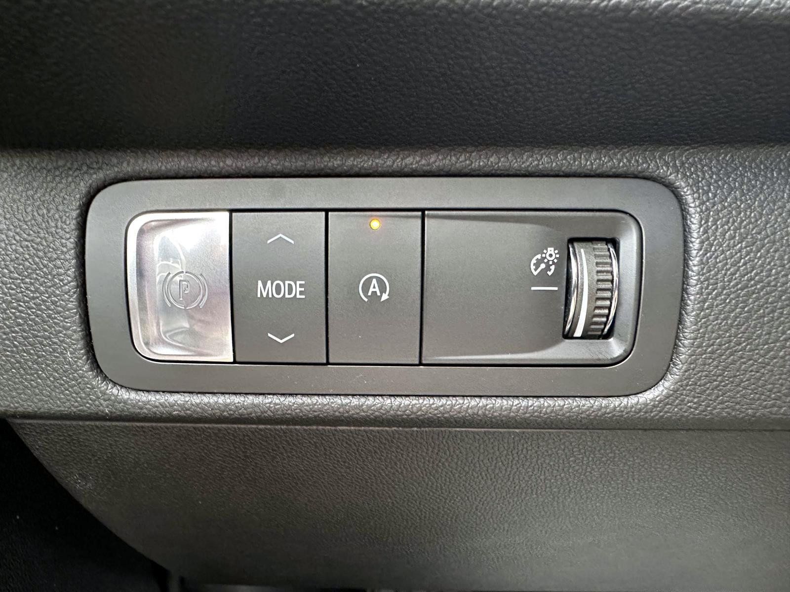 Used 2024 Chevrolet Traverse LT FWD image 16
