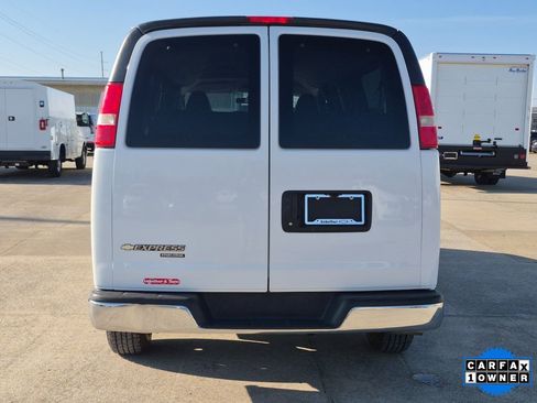 Used 2016 Chevrolet Express 3500 LT w/ LT Preferred Equipment Group image 6