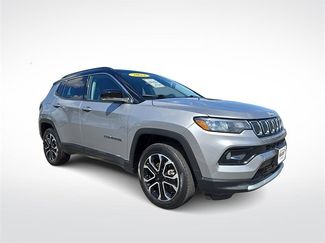 Used 2022 Jeep Compass Limited image 1