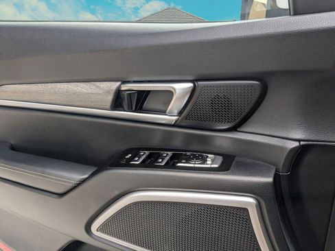 Used 2022 Kia Telluride EX w/ EX Premium Package FWD image 9
