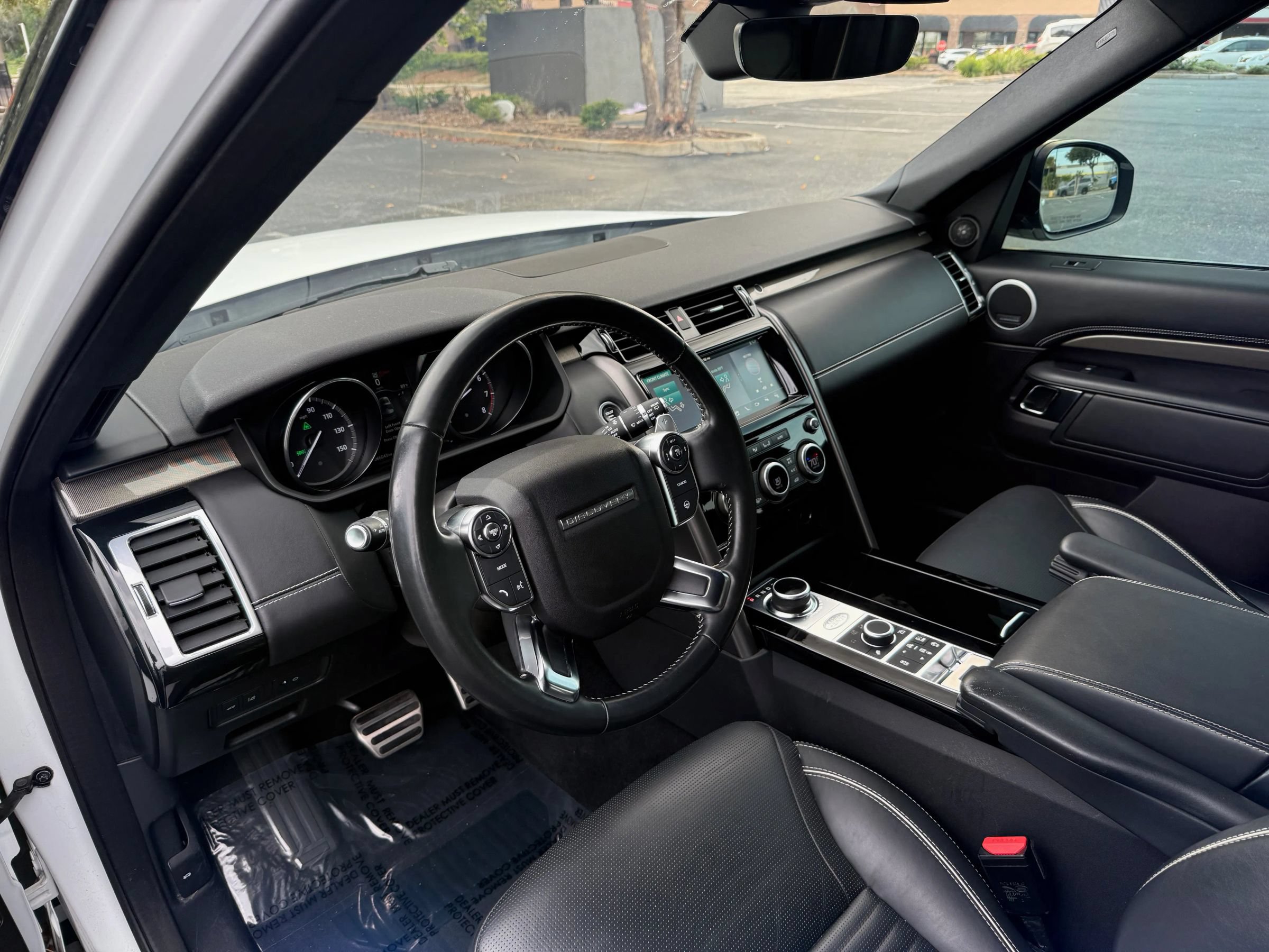 Used 2017 Land Rover Discovery HSE Luxury AWD/4WD image 10