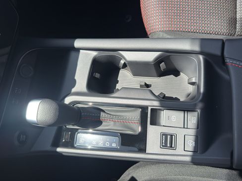New 2026 Nissan Sentra SR FWD image 22