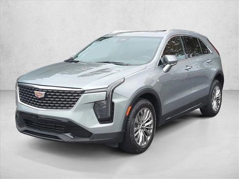 Used 2024 Cadillac XT4 Premium Luxury image 1