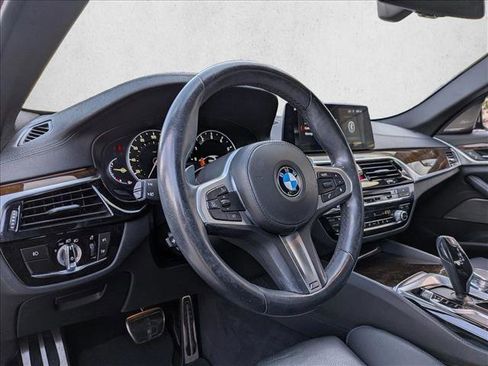 Used 2017 BMW 540i RWD image 5