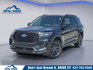 Used 2025 Ford Explorer ST-Line w/ ST-Line Street Pack AWD/4WD video 1