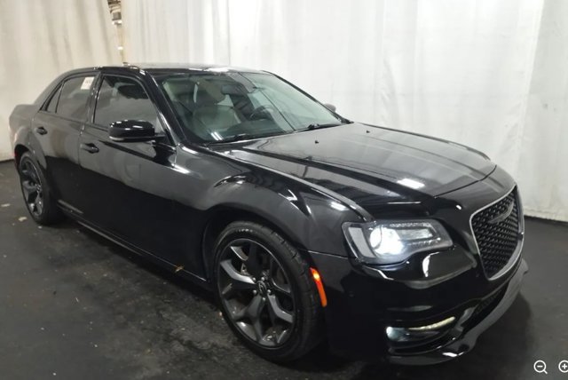Used 2022 Chrysler 300 Touring L w/ Popular Equipment Group RWD image 2