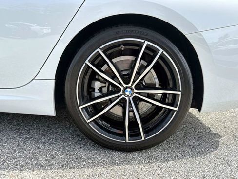 Used 2023 BMW 330i Sedan w/ M Sport Package RWD image 10