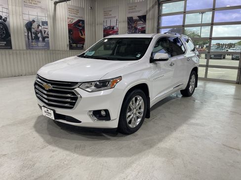 Used 2019 Chevrolet Traverse High Country AWD/4WD image 4