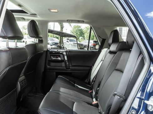 Used 2022 Toyota 4Runner TRD Off-Road Premium AWD/4WD image 26