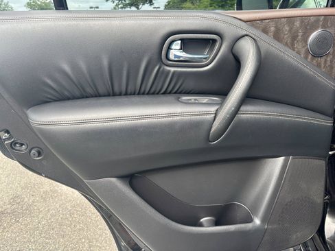 Used 2024 Nissan Armada Platinum w/ Captain's Chairs Package AWD/4WD image 32