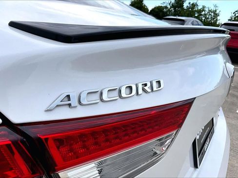 Used 2022 Honda Accord Sport image 28